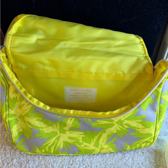 Bundle Cosmetic Bag Estée Lauder, Jeffrestar Lipstick, Crème Brow Pencil, + 6 - Picture 16 of 16